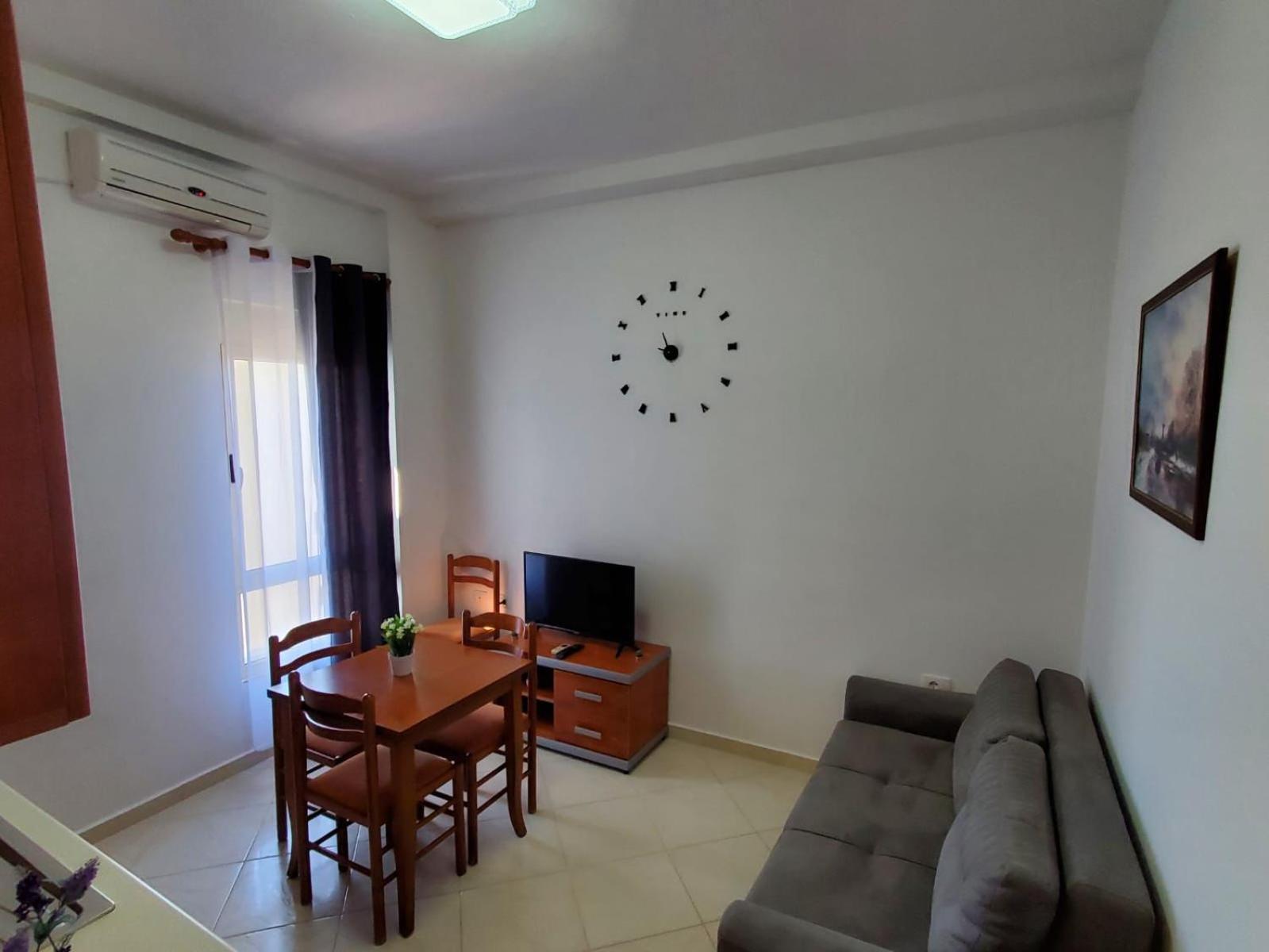 Summer Gate Apartment Sarandë 外观 照片