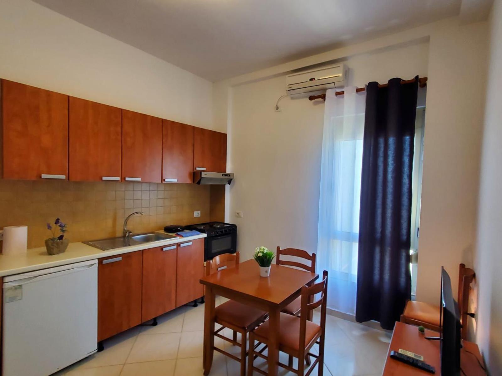Summer Gate Apartment Sarandë 外观 照片